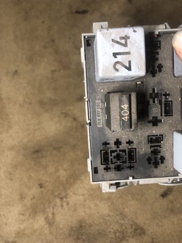 7L0937503 VAG Блок предохранителей купить в Каменское
