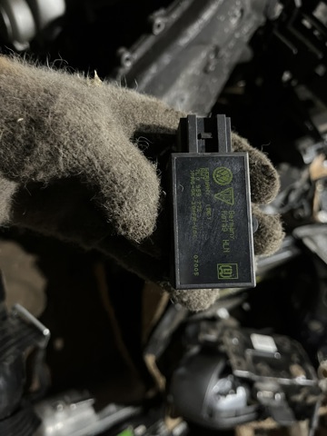 Переключатель подорева сидений 7L0959772 VAG