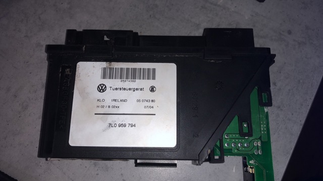 Мотор стеклоподъемника двери задней, правой 7L0959794 VAG