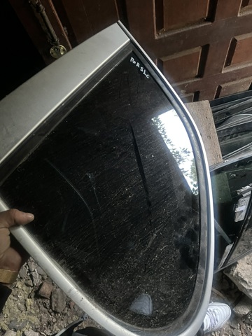 Стукло багажника, правое 7L5845298 PORSCHE