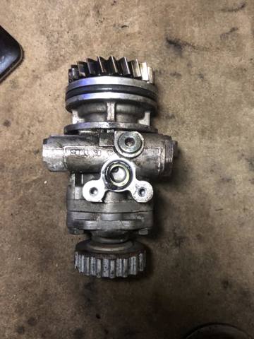 Насос гидроусилителя руля 7L6422153B VAG