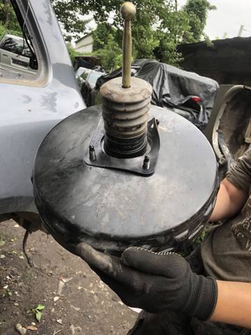 Вакуумный усилитель тормозов 7L6612101 VAG