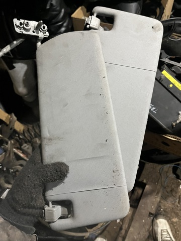 Козырек солнцезащитный 7L6857552AC VAG