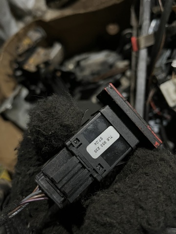 7L6953235 Кнопка включения аварийного сигнала купить Запорожье