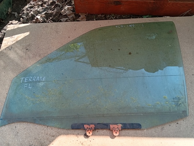Стекло водительской двери 803012X000 NISSAN