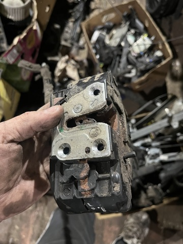 Запор кабины 805014X00A NISSAN