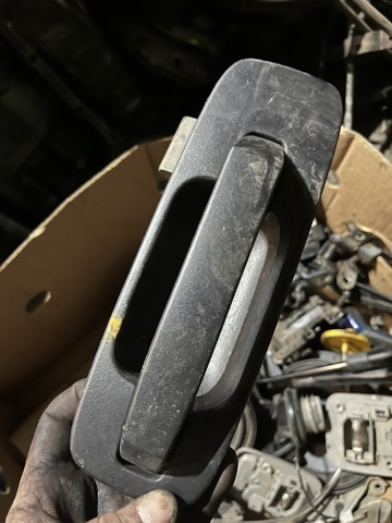 Ручка двери передней наружная правая 806068H914 NISSAN