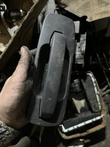 Ручка двери передней наружная правая 80606EQ411 NISSAN
