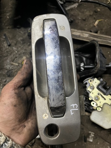 Ручка передней двери наружная, левая 806078H564 NISSAN