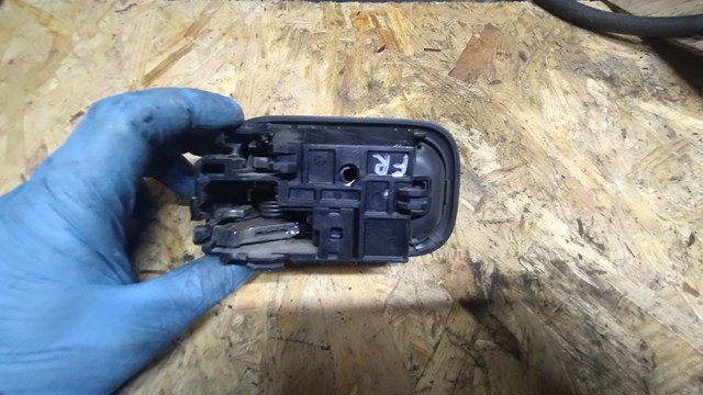 Ручка правой передней двери 806708H602 NISSAN