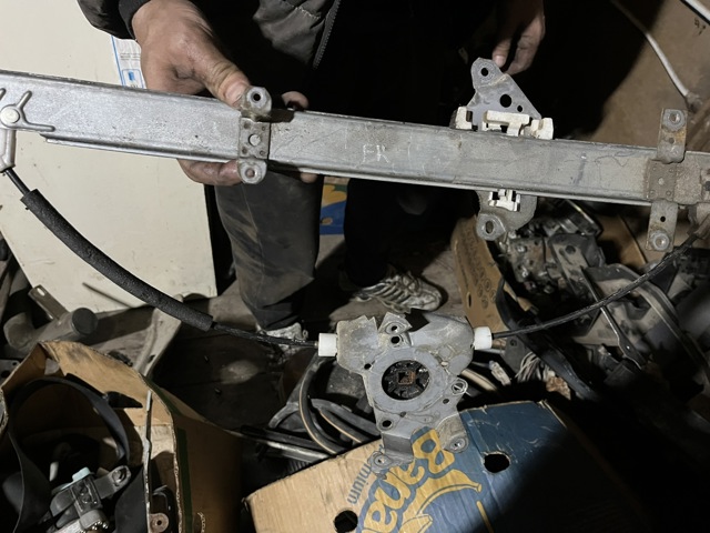 807202S410 NISSAN Стеклоподъемник передней правой двери купить в Житомир