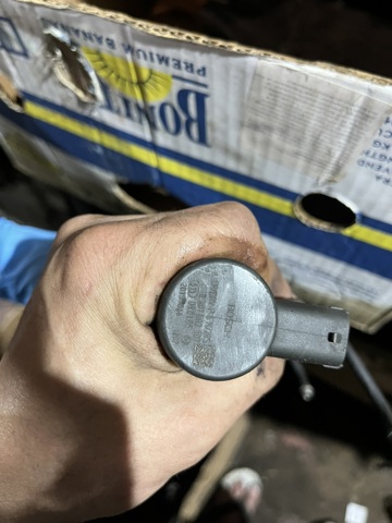 Регулятор давления в топливной рейке 815539 GM