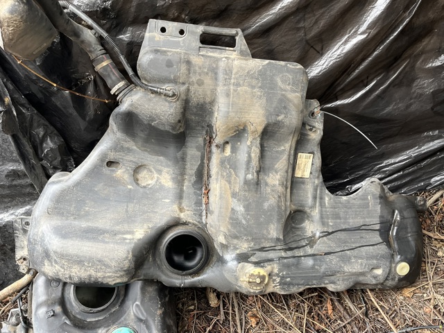 Бак топливный 8200004975 RENAULT