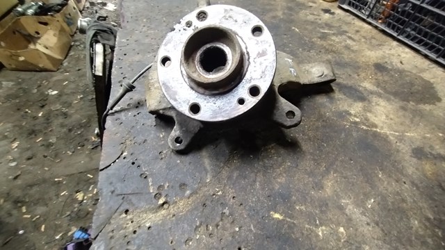 8200322078 RENAULT Цапфа передняя правая купить в Запорожье