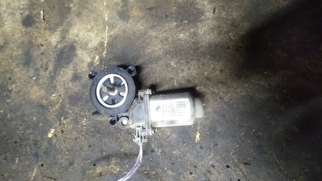 Стеклоподъемник передней левой двери 8200485202 RENAULT