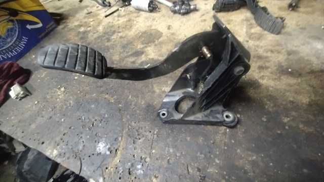 8200725734 RENAULT Педаль сцепления купить в Львов