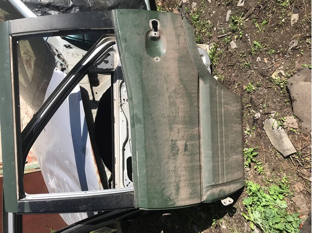 Дверь пассажирская задняя левая 821011F230 NISSAN