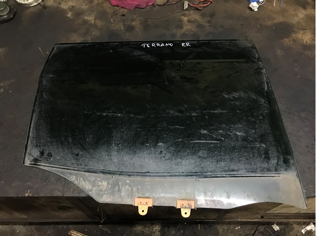 823010X001 NISSAN Стекло двери задней левой купить в Кривой Рог