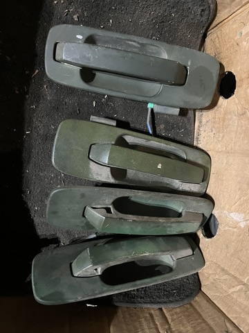 Ручка задней двери наружная, правая 826068H506 NISSAN
