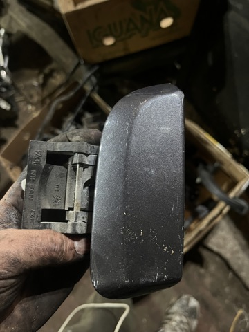 Ручка задней двери наружная, правая 82606EB330 NISSAN