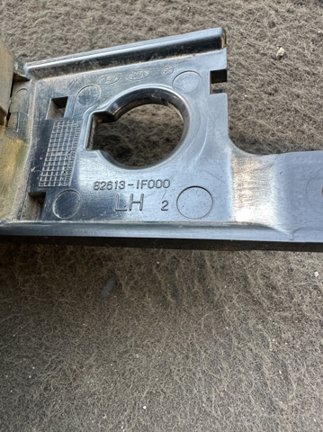 HYUNDAI 826131F000 в наличии Харьков