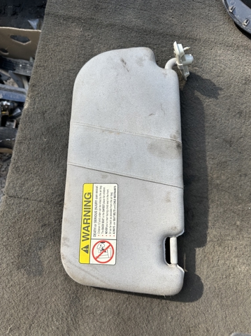 Козырек противосолнечный 852011F060LX HYUNDAI