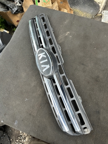 Решетка радиатора 863501F030 HYUNDAI
