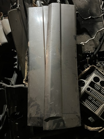 Накладка передней правой двери 877403E001XX HYUNDAI