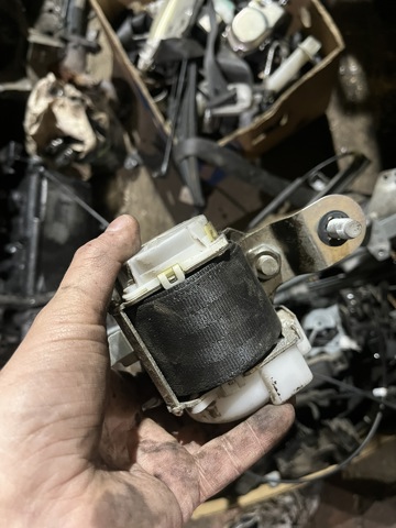 NISSAN 88844EB40B Ремень безопасности задний в наличии Николаев