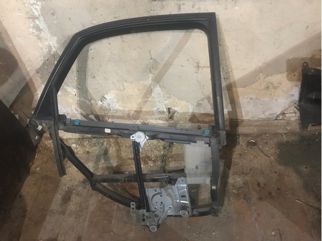 Механизм стеклоподъемника двери задней, правой 8D0839400A VAG