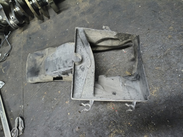 8E0117335Q VAG