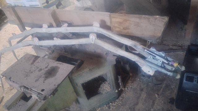 8E5880742A VAG Шторка боковая, правая купить в Киев