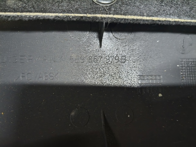 VAG 8E9867979B в наличии Кривой Рог