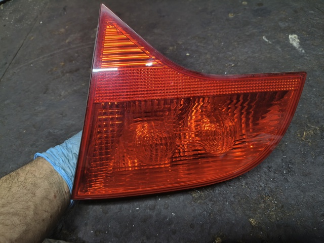 Фонарь задний правый, внутренний 8E9945094 VAG