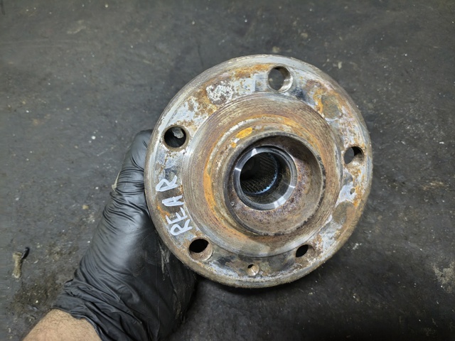 VAG 8V0598611 Ступица задняя в наличии Каменское
