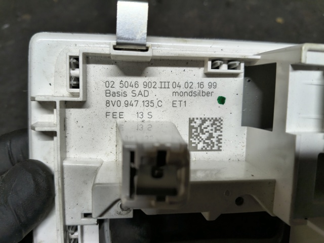 VAG 8V0947135C в наличии Львов