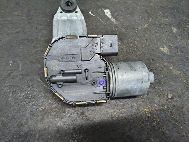 8V1955119C VAG купить в Кривой Рог