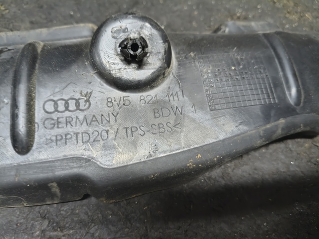 VAG 8V5821111 в наличии Николаев
