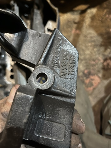 OPEL 90538558 Кронштейн подушки (опоры) двигателя левой в наличии Павлоград