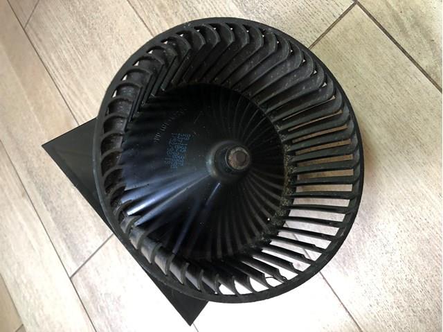 Мотор вентилятора печки (отопителя салона) 90568692