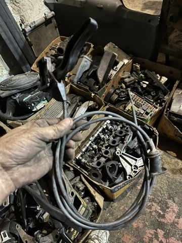 Трос замка капота 90579411 GM