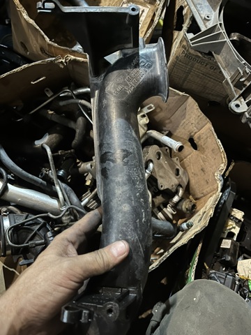Воздухозаборник воздушного фильтра 9202936 OPEL