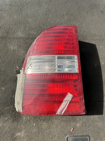 Фонарь задний левый 924011F010 HYUNDAI