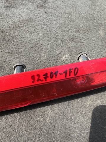 Стоп-сигнал задний дополнительный 927011F000 HYUNDAI