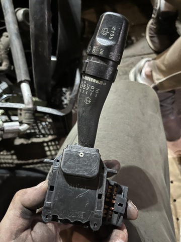 Переключатель подрулевой, правый 934203E010 HYUNDAI
