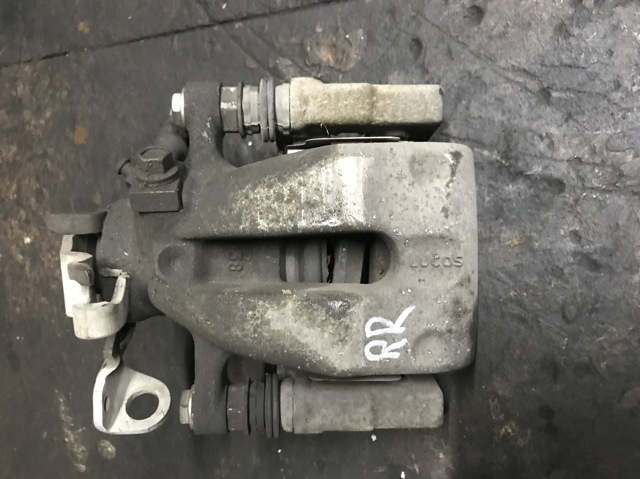 Задний правый суппорт 95516268 GM