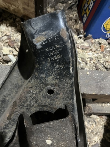 PORSCHE 95533101811 Рычаг задней подвески нижний правый в наличии Павлоград