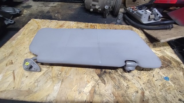 Козырек солнцезащитный автомобиля 964018H900 NISSAN