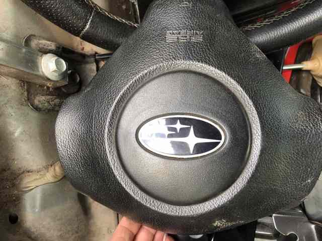 Подушка безопасности водителя 98211AG111JC SUBARU