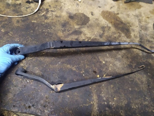 HYUNDAI 983103E010 Поводок стеклоочистителя в наличии Черкассы
